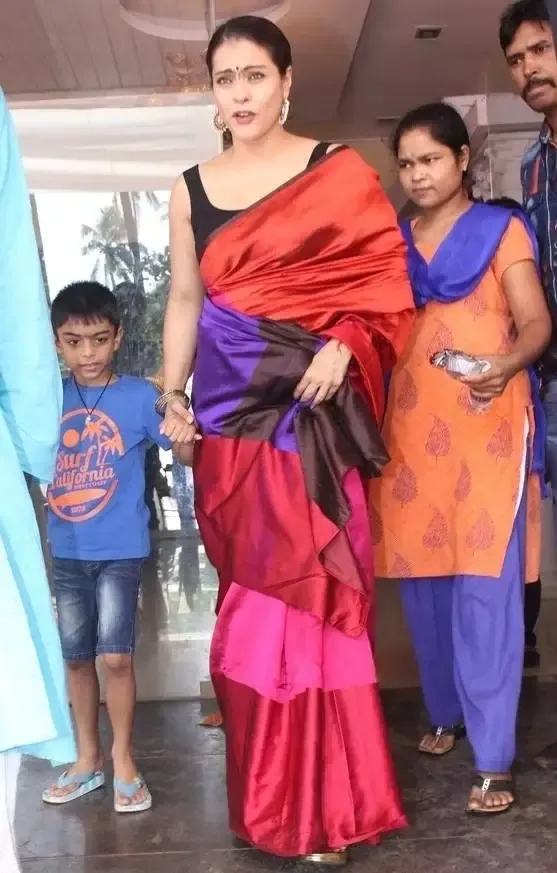 Beautiful Hindi Actress Kajol In Traditional Red Saree